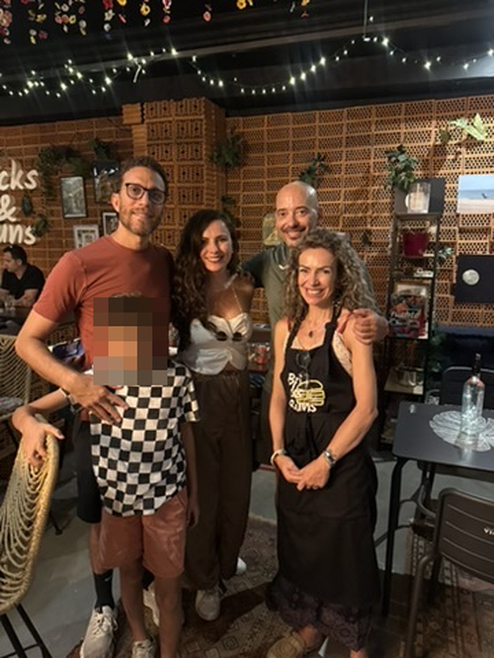 Encuentro en Brutal Burguis